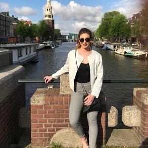 Meet your Posher, Hannah